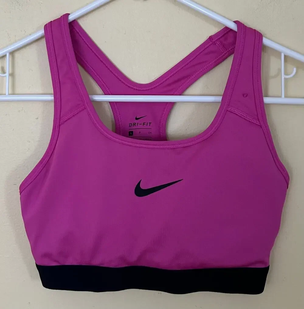 Nike women’s pink/black padded sports bra size small  gym workout